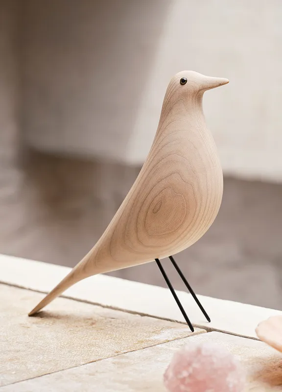 Vitra Eames House Bird aus Holz, geölt, mit sichtbarer Maserung
